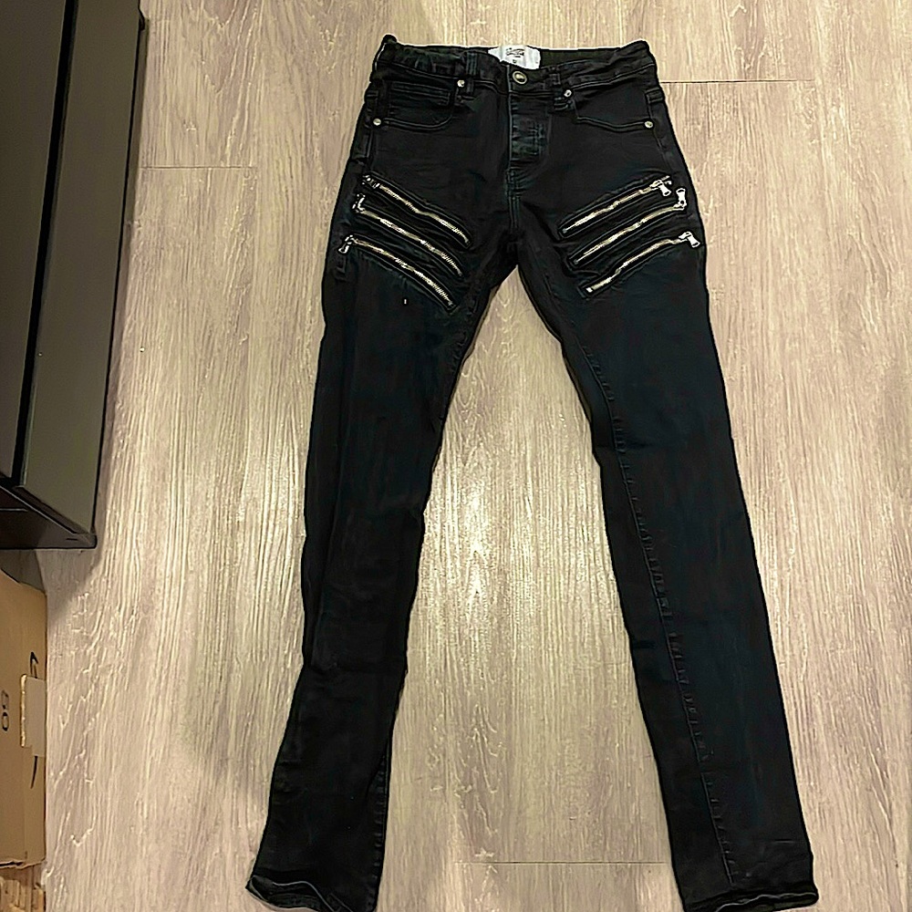 Black Skinny Jeans